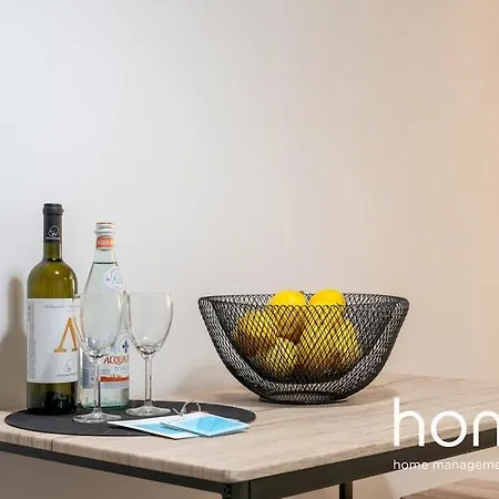 Cute Homm 2bdr In P Faliro Thiseos Str アテネ