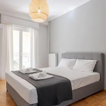 アパート Cute Homm 2bdr In P Faliro Thiseos Str アテネ