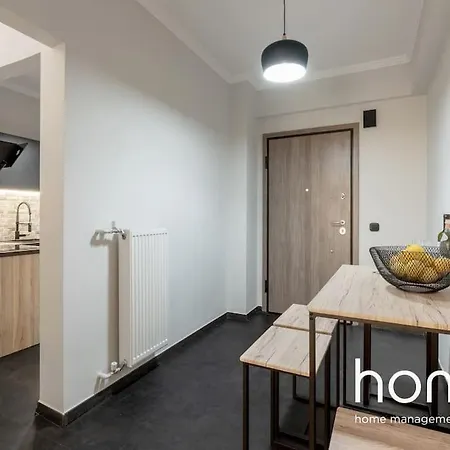 Cute Homm 2bdr In P Faliro Thiseos Str アパート アテネ