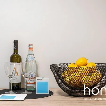 Cute Homm 2bdr In P Faliro Thiseos Str アパート アテネ